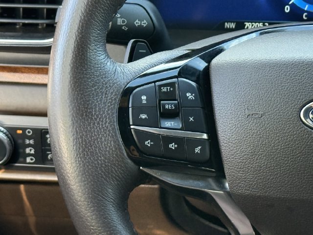 Used 2021 Ford Explorer King Ranch w/ Premium Technology Package RWD image 13