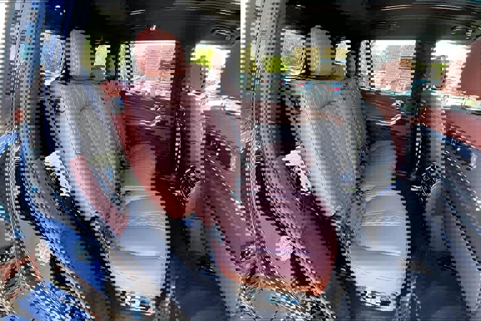 Used 2026 BMW X7 xDrive40i image 19