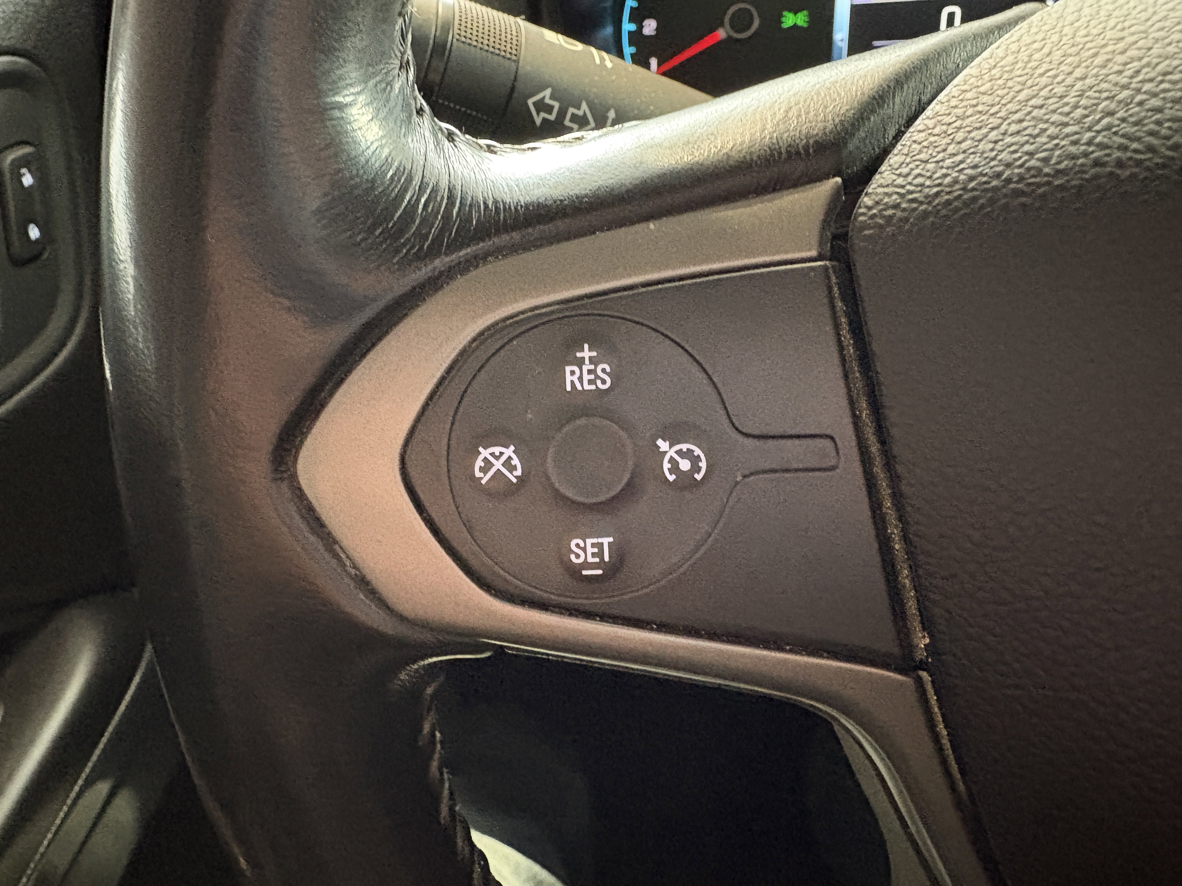 Used 2016 Chevrolet Colorado Z71 w/ Z71 Midnight Edition image 12