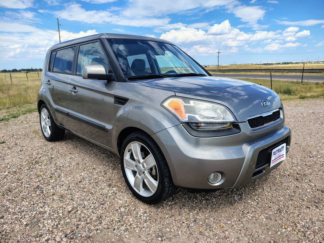 Used 2011 Kia Soul ! FWD image 7