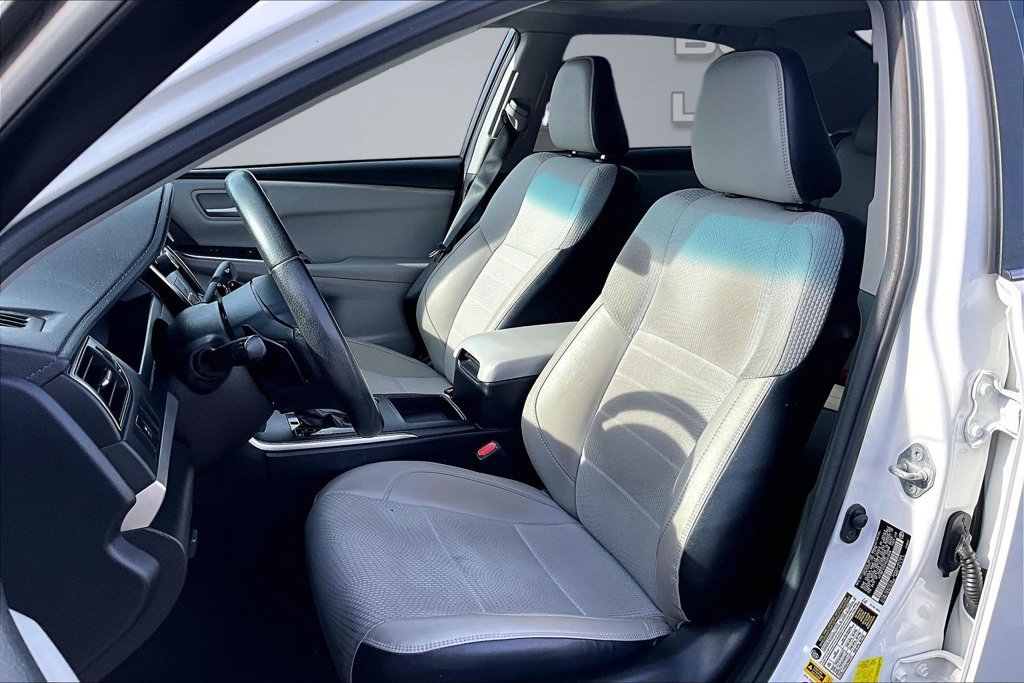 Used 2017 Toyota Camry SE FWD image 25