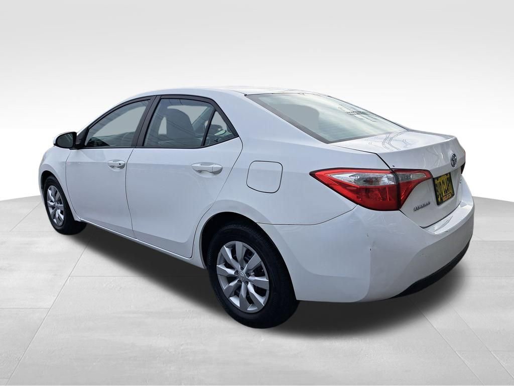 Used 2015 Toyota Corolla LE image 3