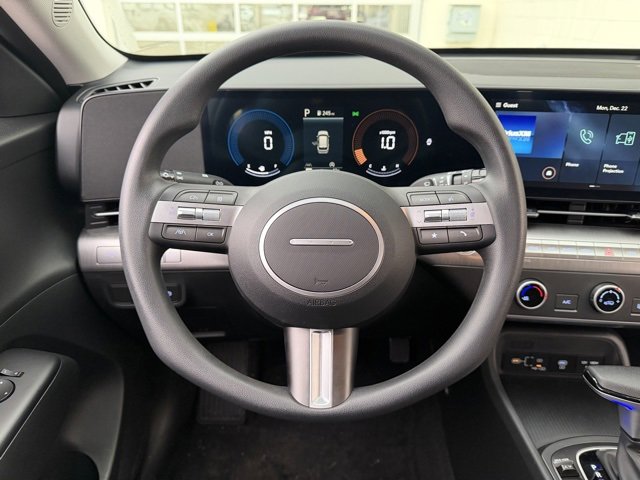 Used 2024 Hyundai Kona SE image 15