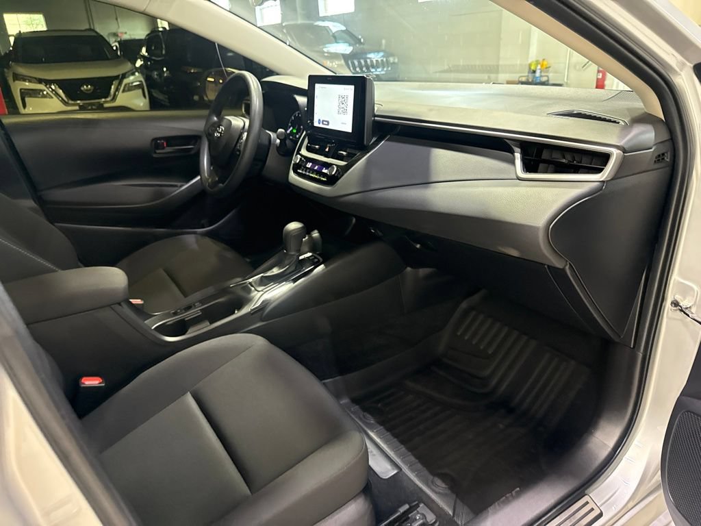 Used 2023 Toyota Corolla LE w/ LE Convenience Package FWD image 37