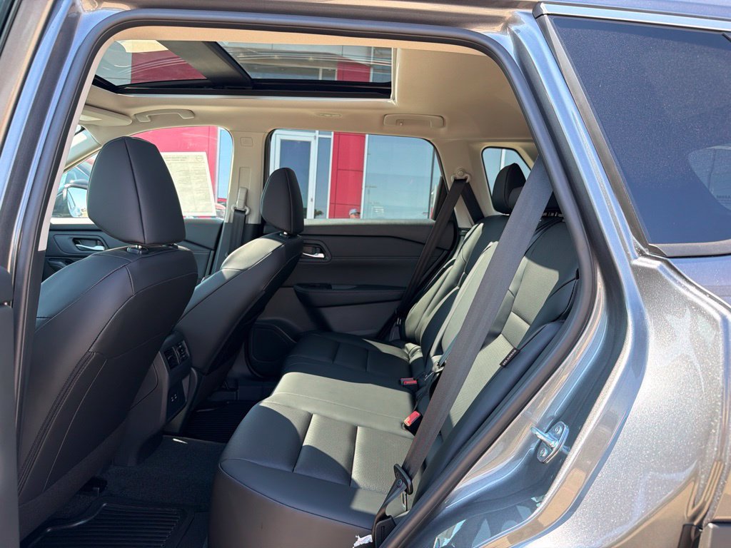 New 2026 Nissan Rogue Dark Armor AWD/4WD image 16