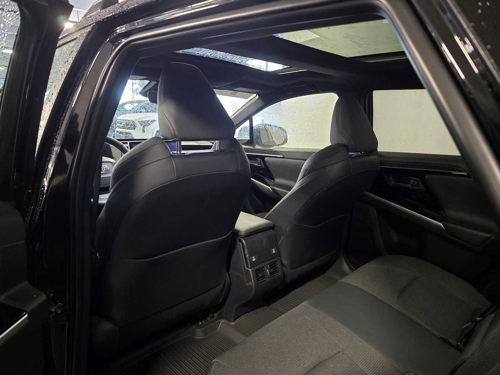 Used 2024 Toyota bZ4X XLE image 21