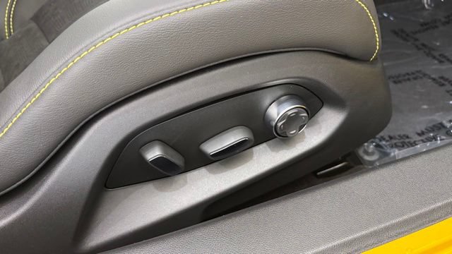 New 2026 Chevrolet Corvette Stingray Premium Conv w/ Stealth Interior Trim Package RWD image 20