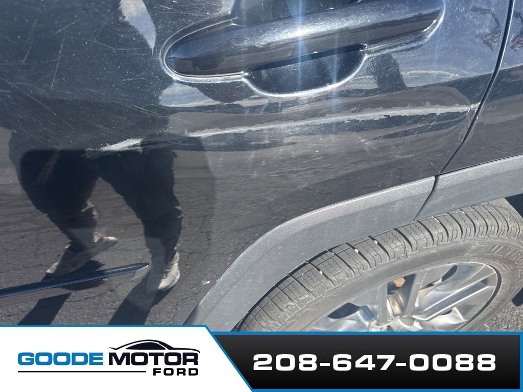 Used 2021 Toyota RAV4 XLE Premium AWD/4WD image 7