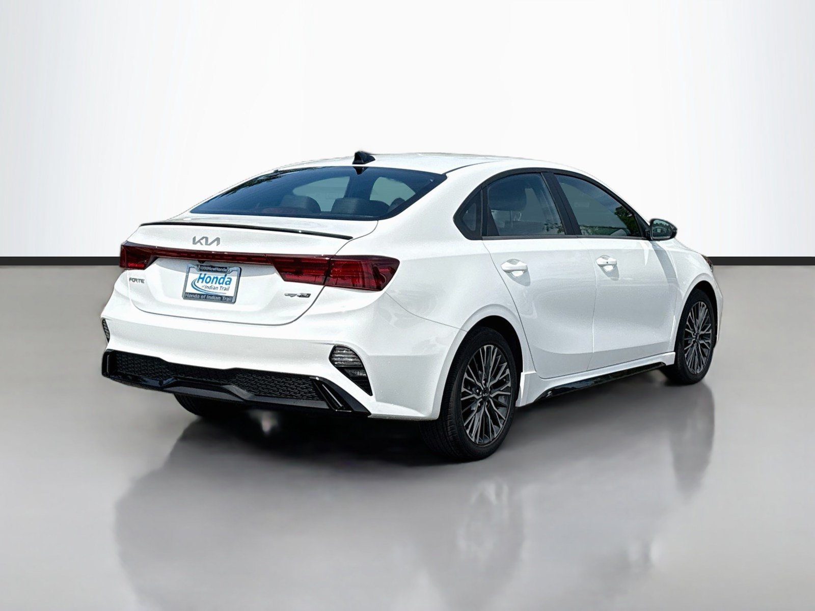 Used 2024 Kia Forte GT-Line FWD image 8