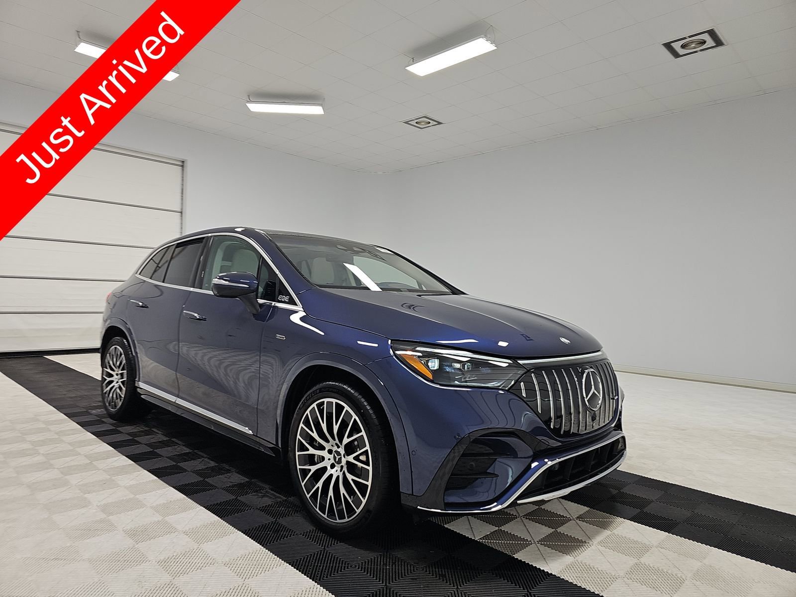 Used 2024 Mercedes-Benz EQE AMG 4MATIC SUV w/ Pinnacle Trim Package image 8