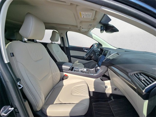 Used 2024 Ford Edge Titanium image 15