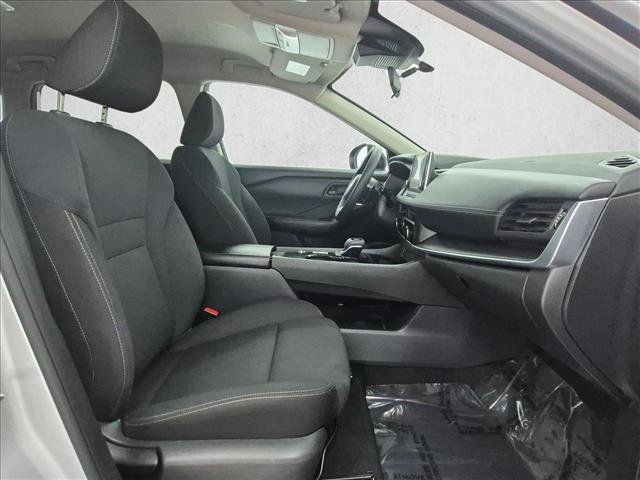 Used 2024 Nissan Rogue S FWD image 23