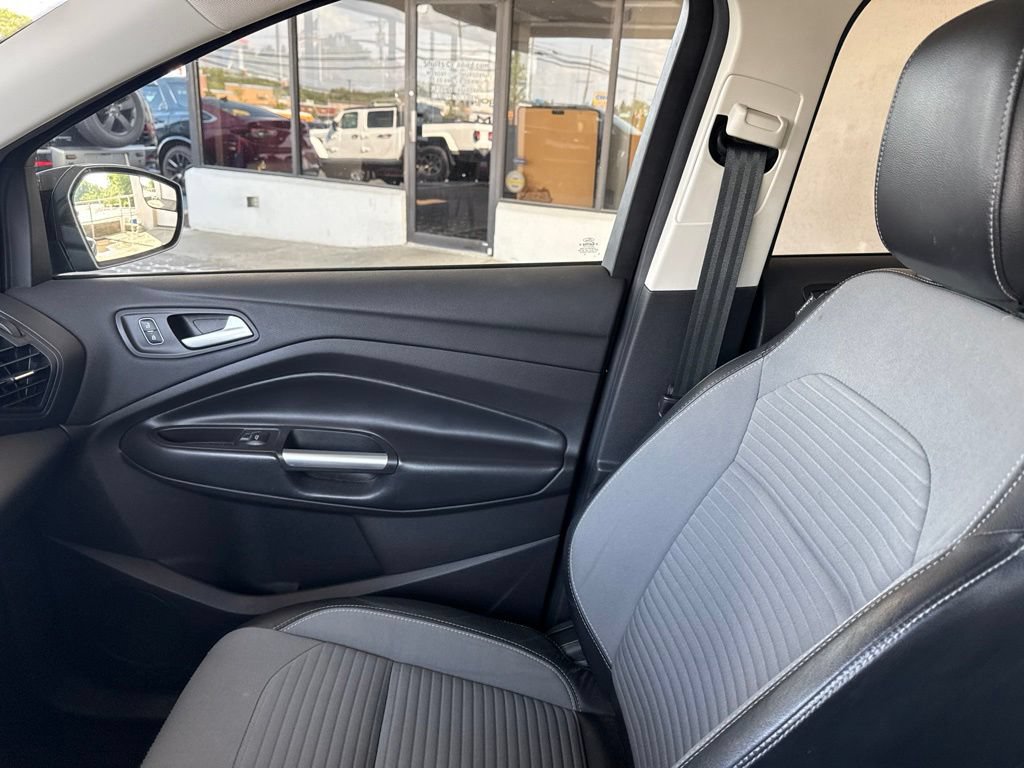 Used 2019 Ford Escape SE AWD/4WD image 24