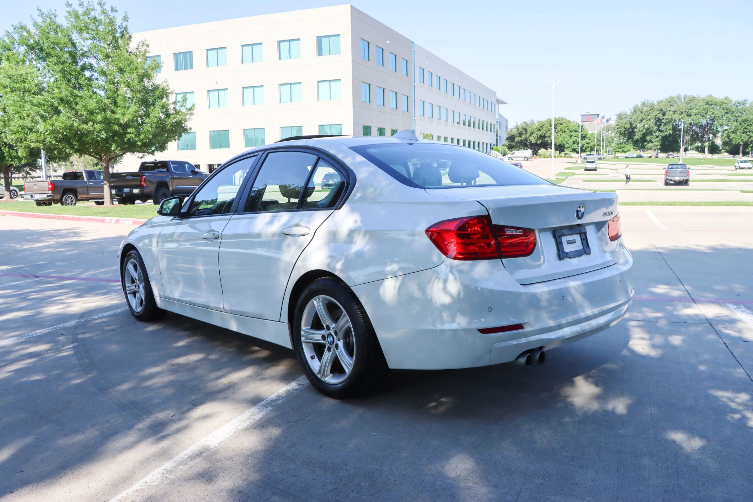 Used 2015 BMW 328i Sedan RWD image 5
