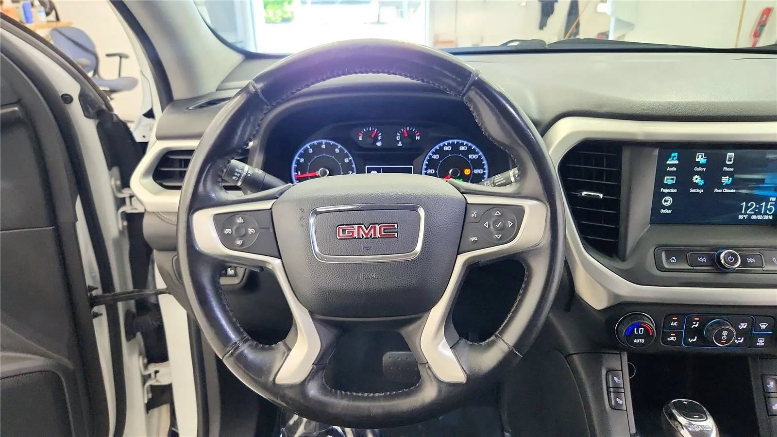 Used 2017 GMC Acadia SLE FWD image 33