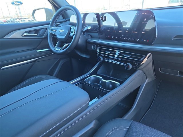 New 2026 Chevrolet Traverse LT w/ Sun and Wheel Package image 17