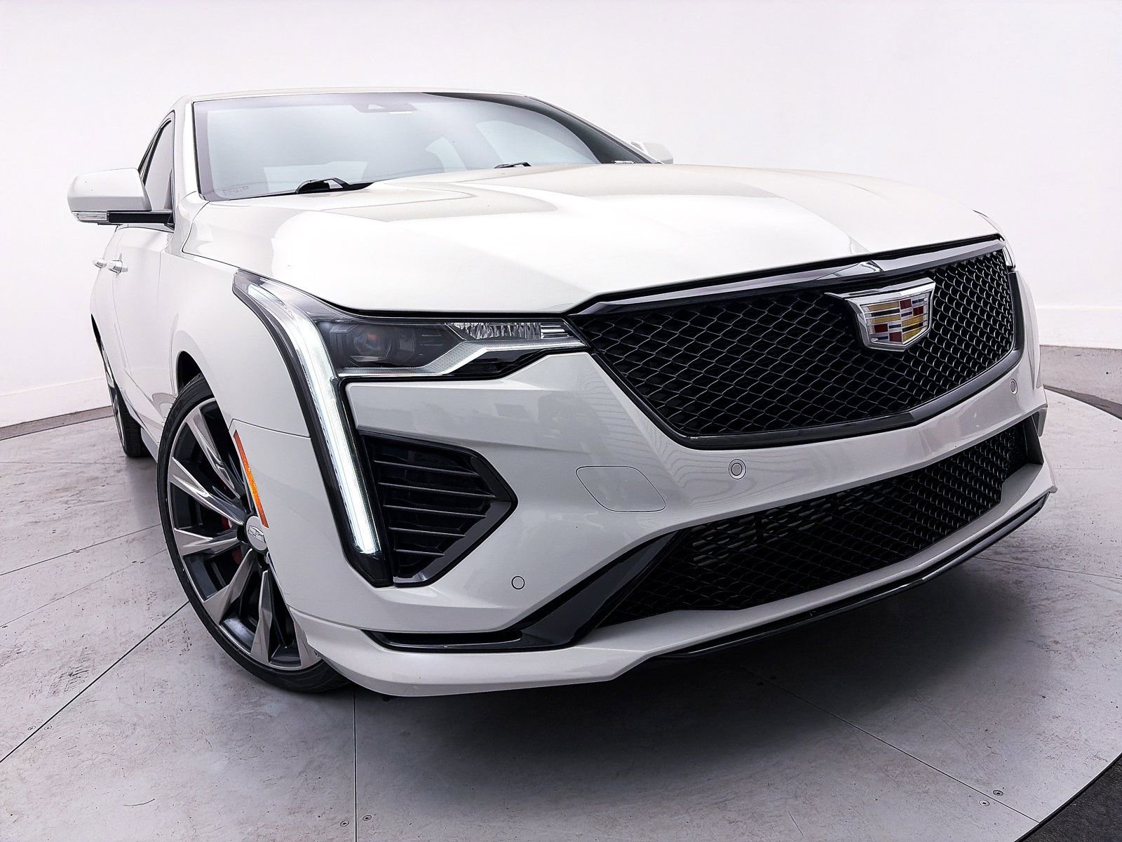 Used 2022 Cadillac CT4 V w/ Navigation Package image 3