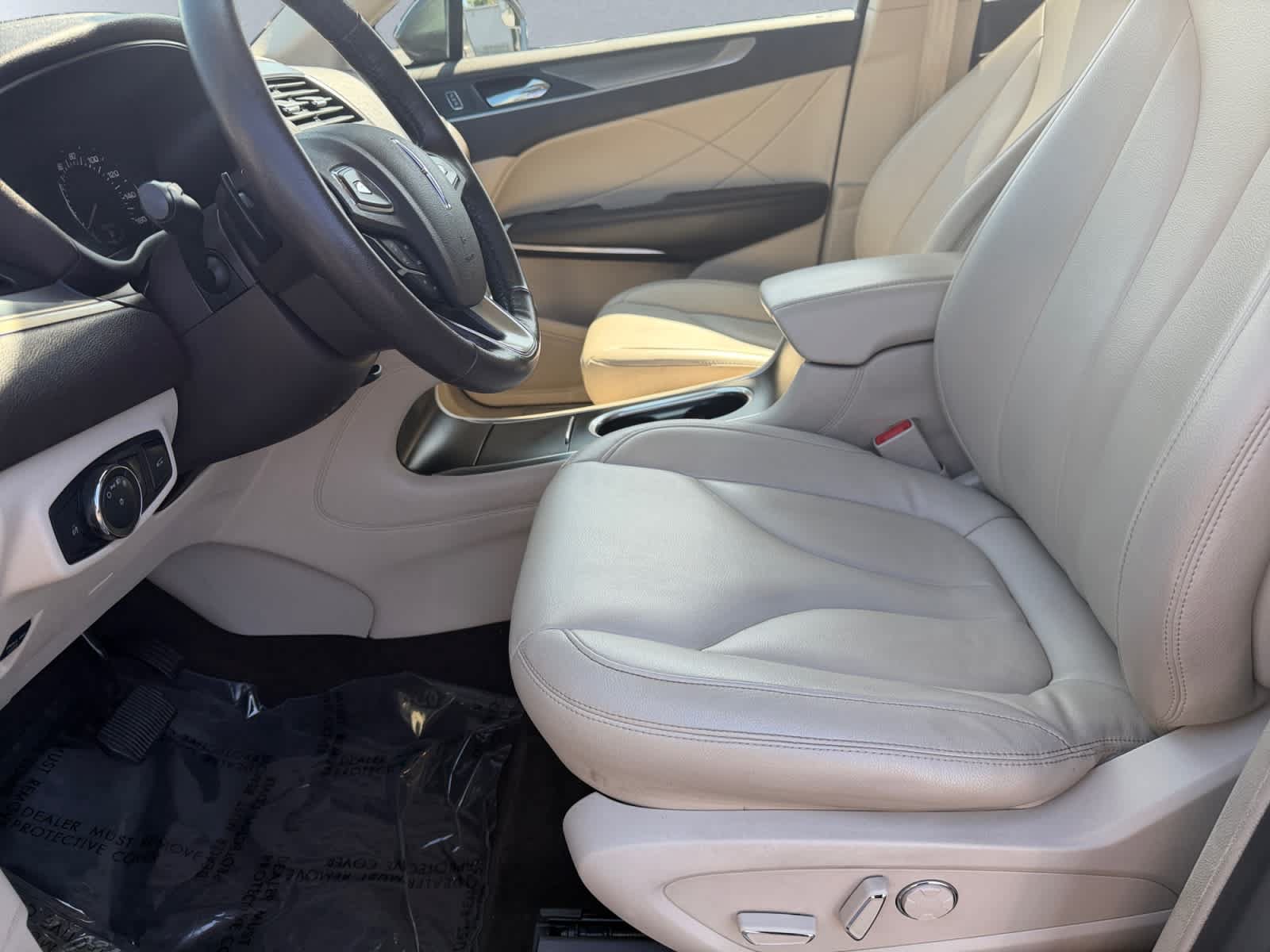 Used 2019 Lincoln MKC Premiere AWD/4WD image 6