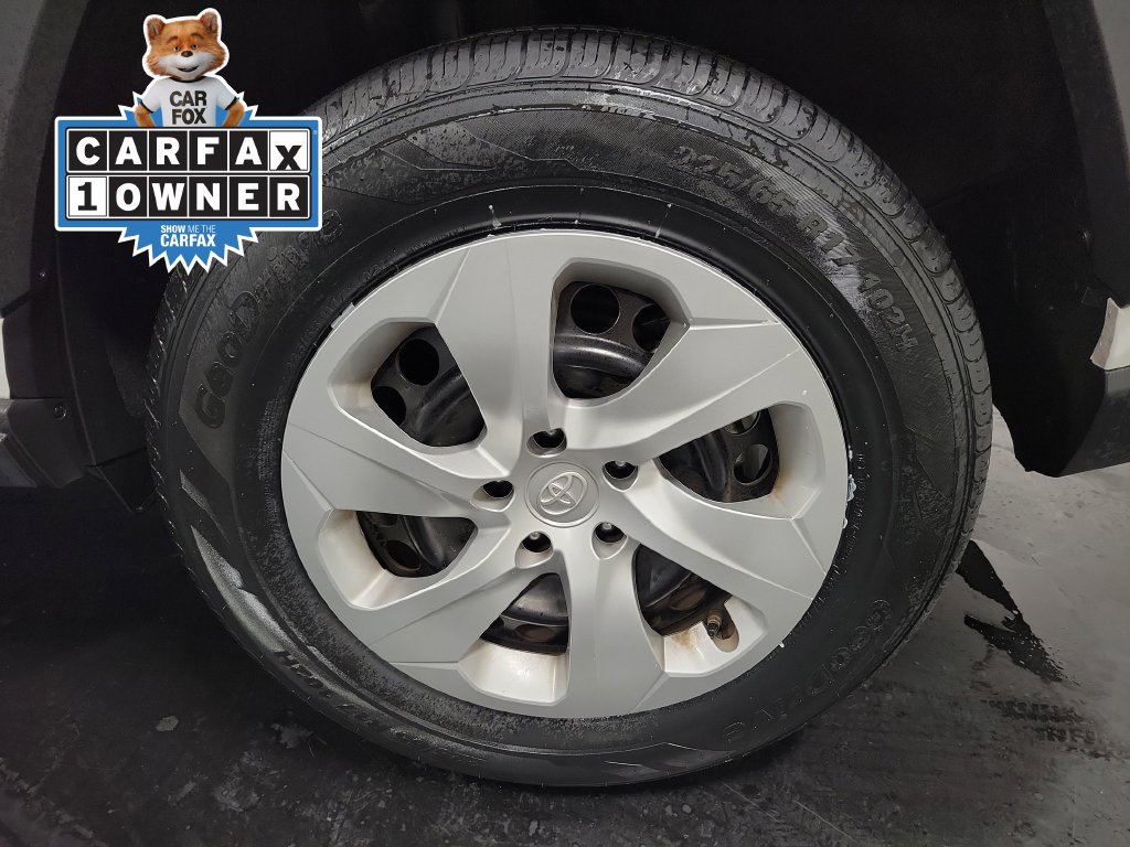 Used 2025 Toyota RAV4 LE FWD image 10