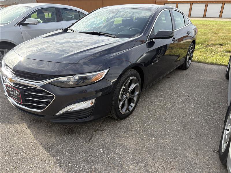 Used 2023 Chevrolet Malibu LT image 2