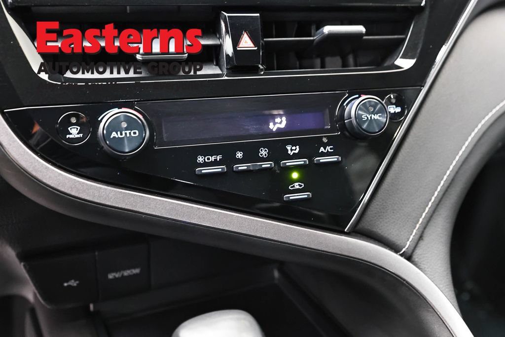 Used 2024 Toyota Camry SE w/ Cold Weather Package FWD image 20