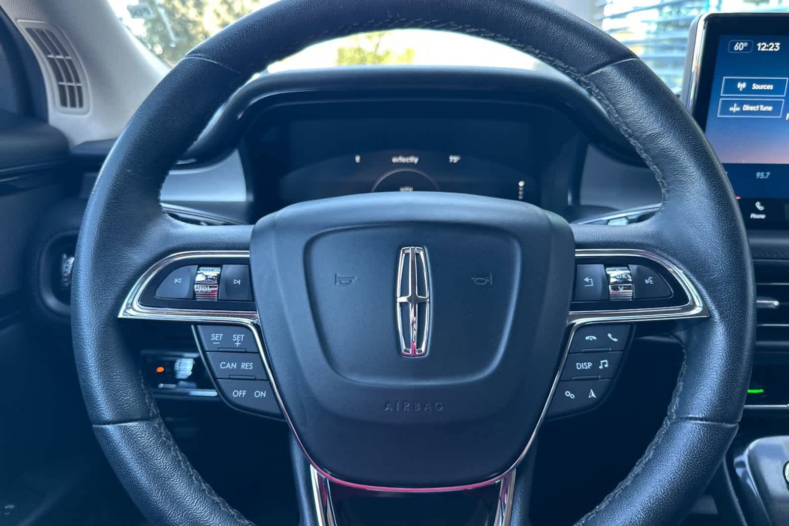 Used 2023 Lincoln Nautilus AWD w/ Premium Package image 24