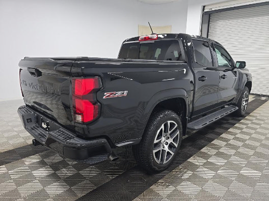 Used 2024 Chevrolet Colorado Z71 w/ Advanced Trailering Package AWD/4WD image 2