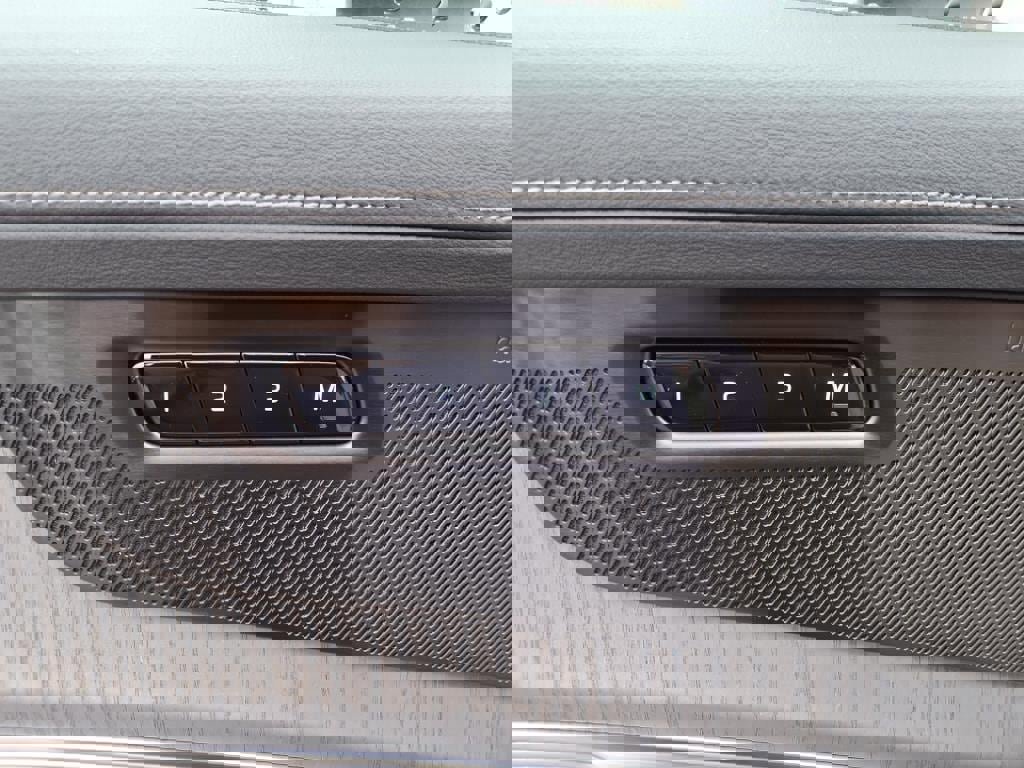 New 2026 Volvo XC90 T8 Ultra image 35