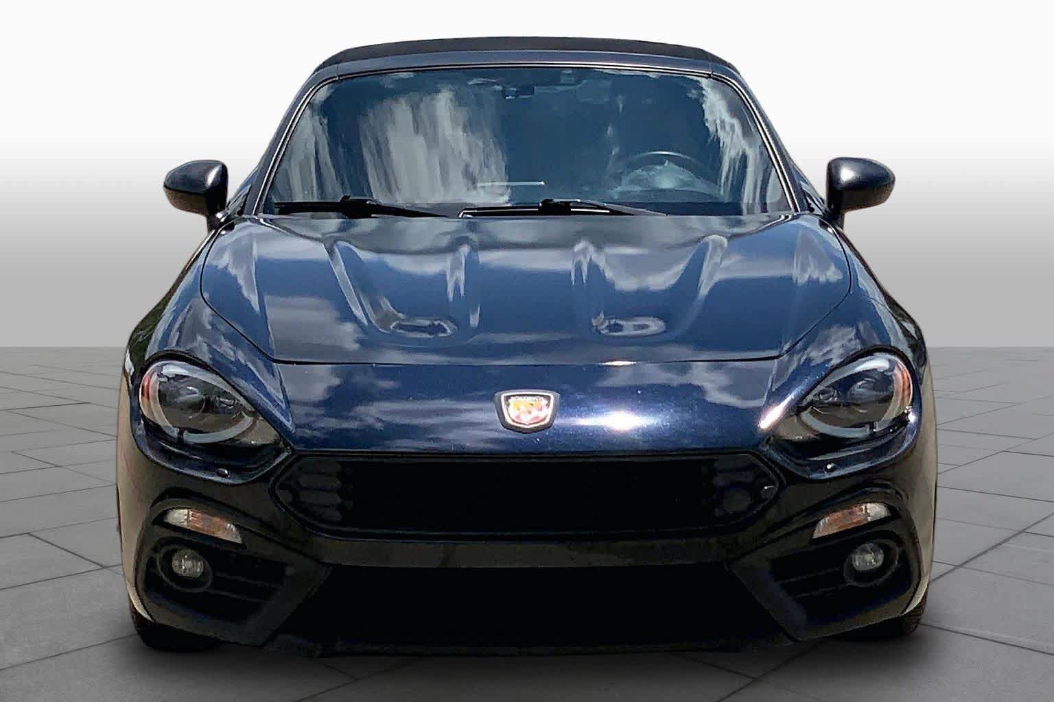 Used 2018 FIAT 124 Spider Abarth w/ Convenience Group RWD image 4