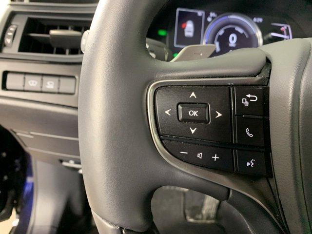 Used 2025 Lexus ES 300h w/ Accessory Package (Z2) image 22