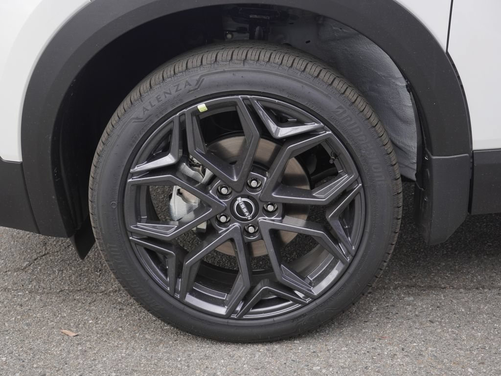 New 2026 Nissan Kicks SR FWD image 7