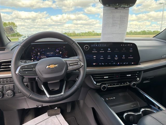Used 2025 Chevrolet Suburban High Country AWD/4WD image 27