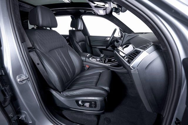Used 2025 BMW ALPINA XB7 image 59