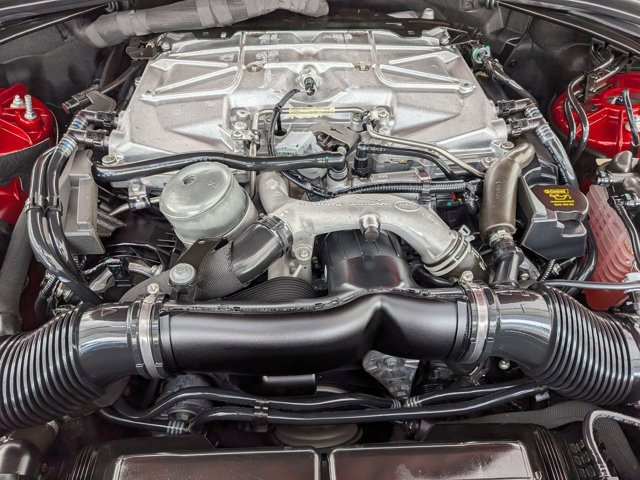 Used 2025 Jaguar F-PACE SVR 575 Edition image 22