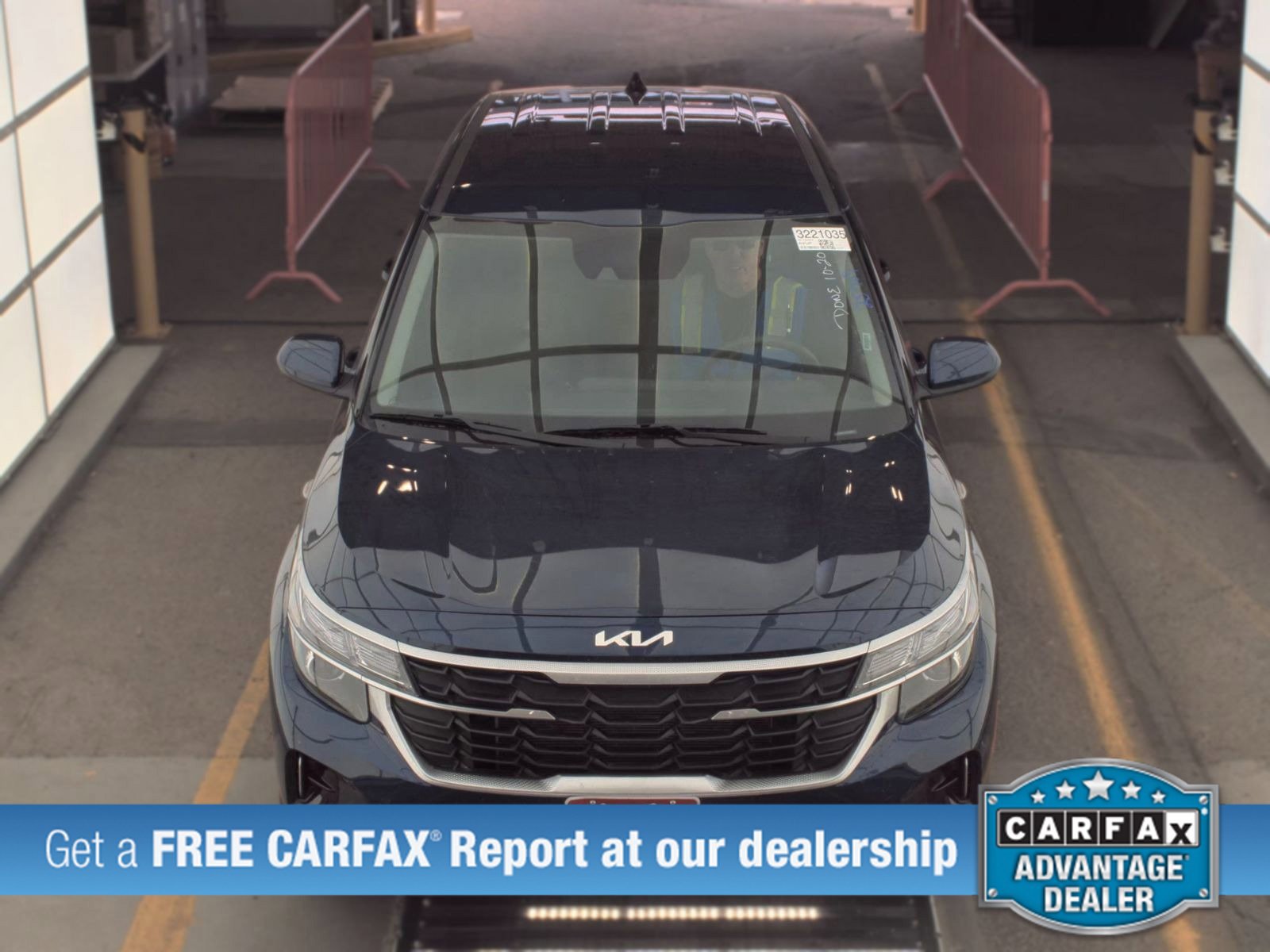 Used 2026 Kia Seltos LX AWD/4WD image 2