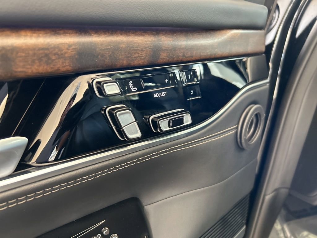 Used 2024 Jeep Grand Wagoneer L 4WD image 53