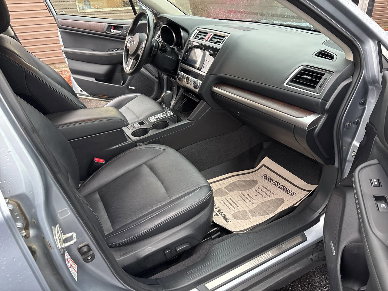Used 2017 Subaru Outback 2.5i Limited image 8