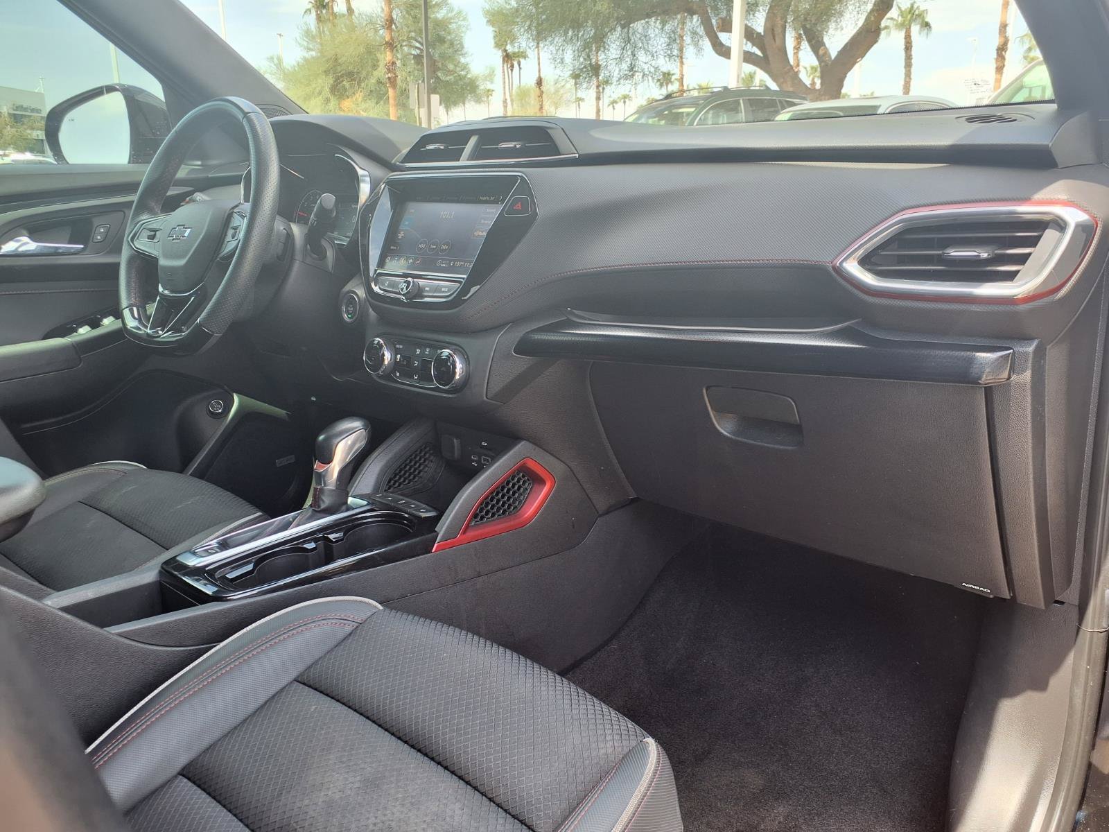Used 2021 Chevrolet TrailBlazer RS w/ Sun and Liftgate Package FWD image 10
