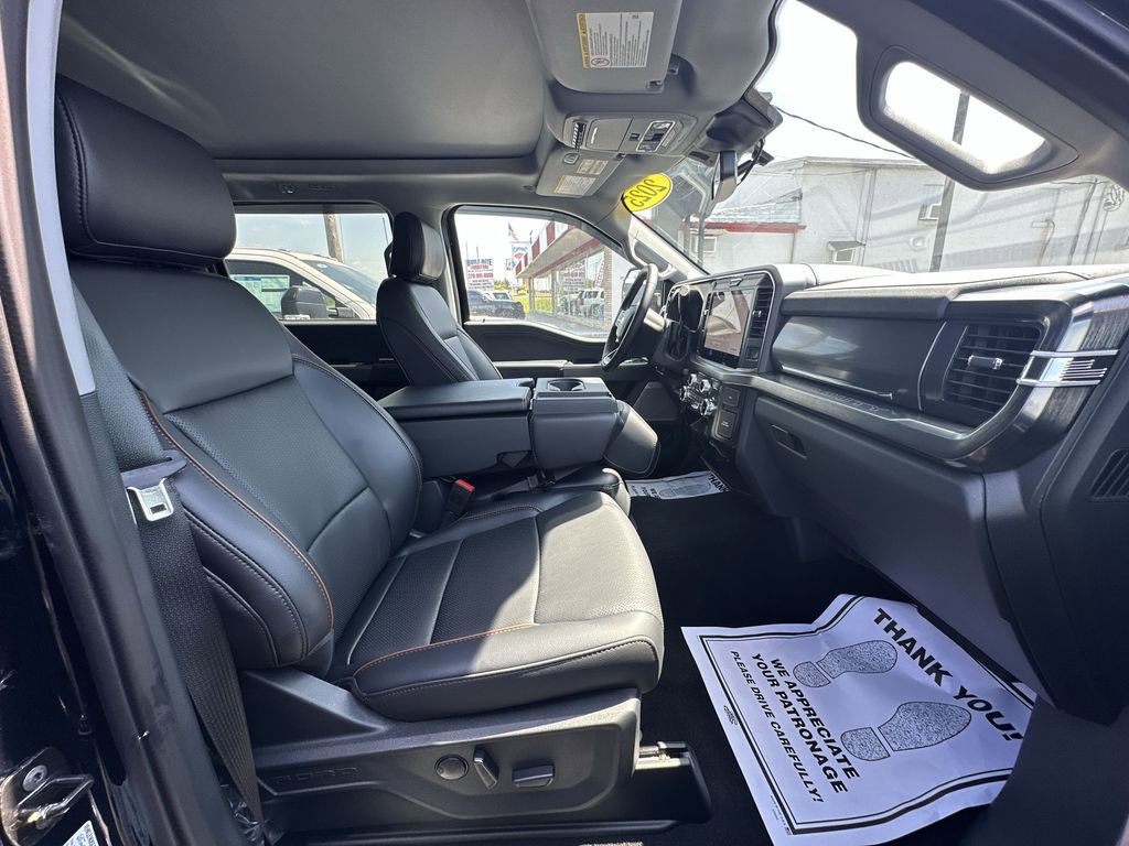 New 2025 Ford F350 Lariat image 17