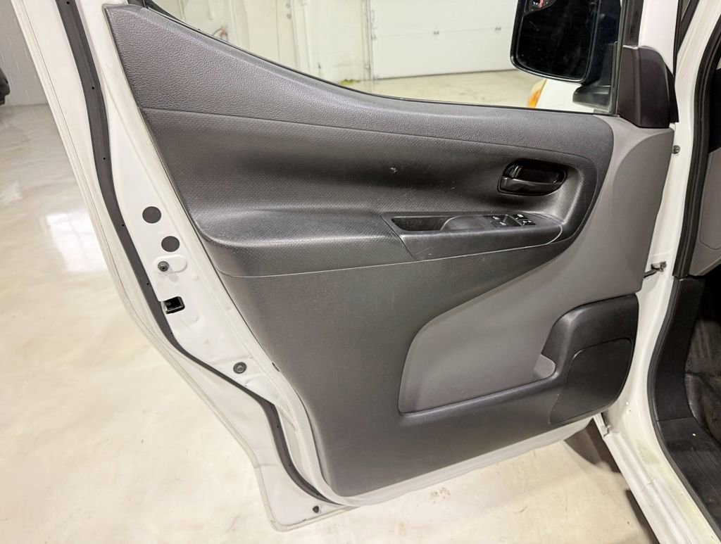 Used 2017 Chevrolet City Express LS image 18