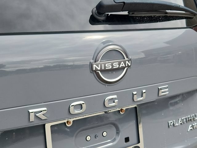 Used 2023 Nissan Rogue Platinum AWD/4WD image 31