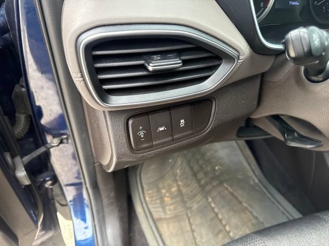 Used 2020 Hyundai Santa Fe SE FWD image 53