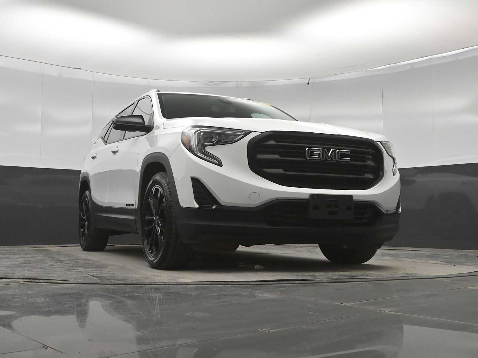 Used 2021 GMC Terrain SLE w/ Driver Convenience Package FWD image 34
