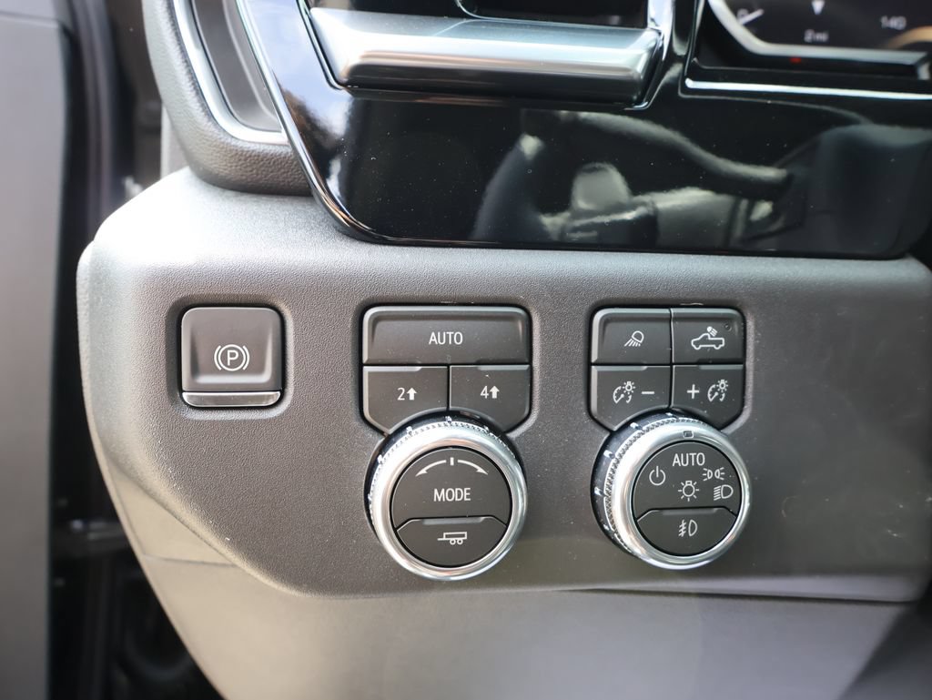 New 2026 GMC Sierra 1500 SLT w/ SLT Premium Package AWD/4WD image 13