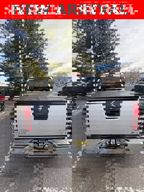 Used 2018 Nissan Frontier SV image 5