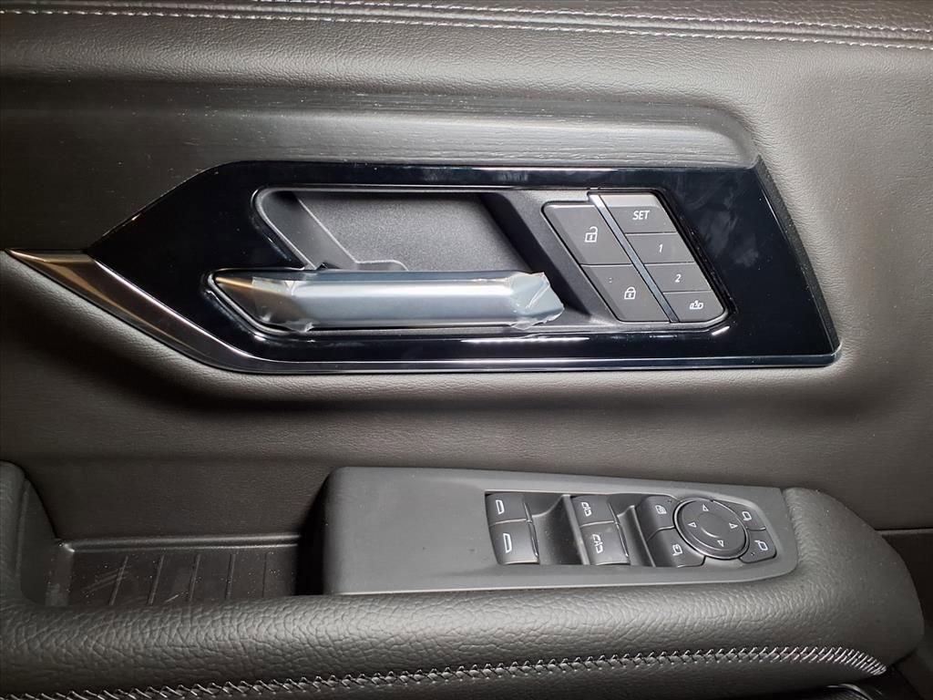 New 2026 GMC Yukon XL Denali w/ Sun & Power Step Package image 16