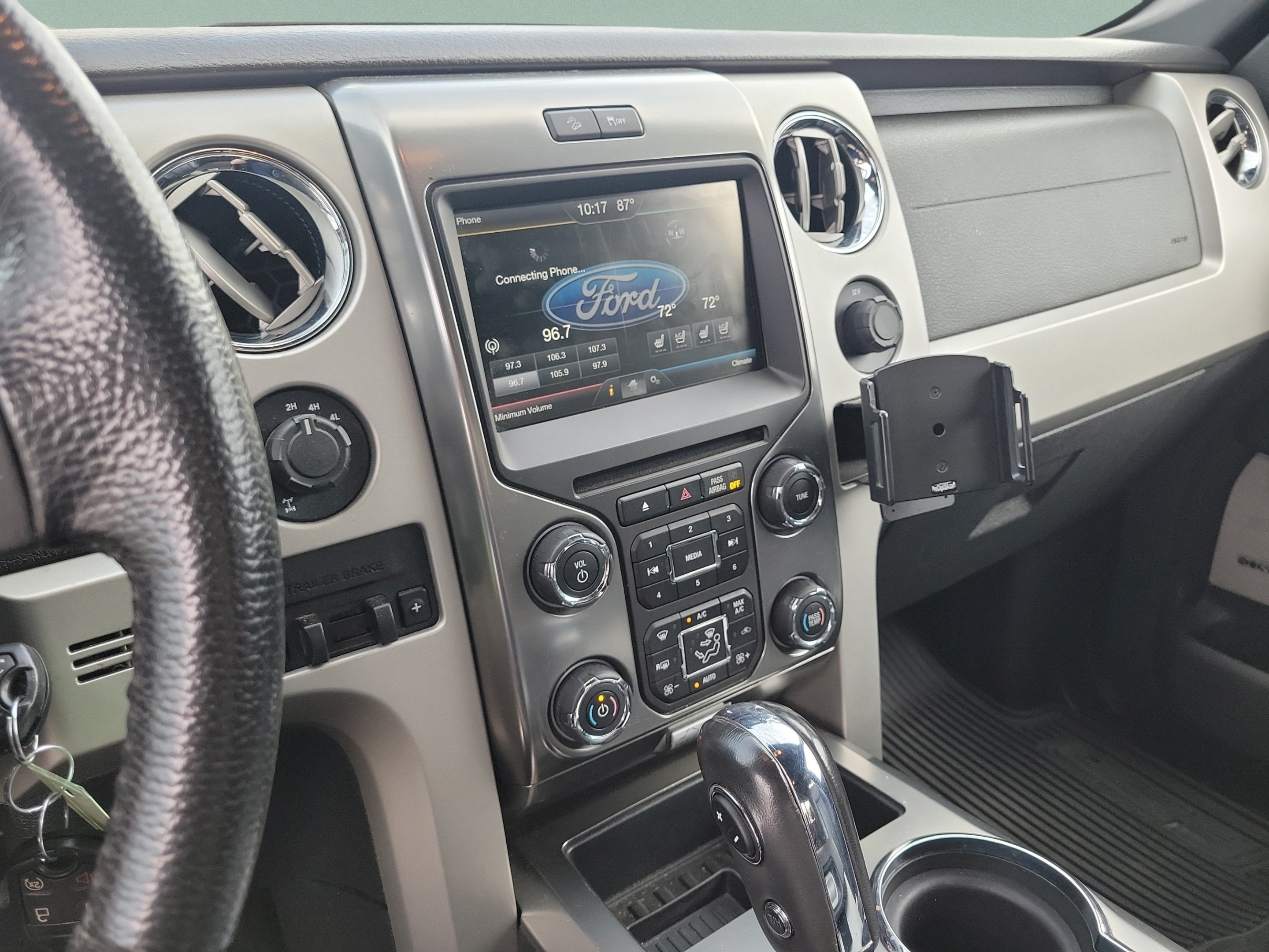 Used 2014 Ford F150 FX4 w/ Equipment Group 402A Luxury AWD/4WD image 22