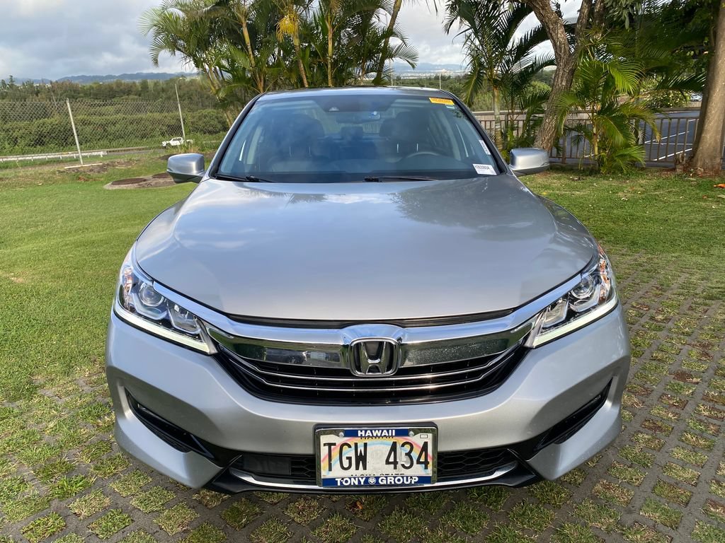 Used 2017 Honda Accord EX-L image 2