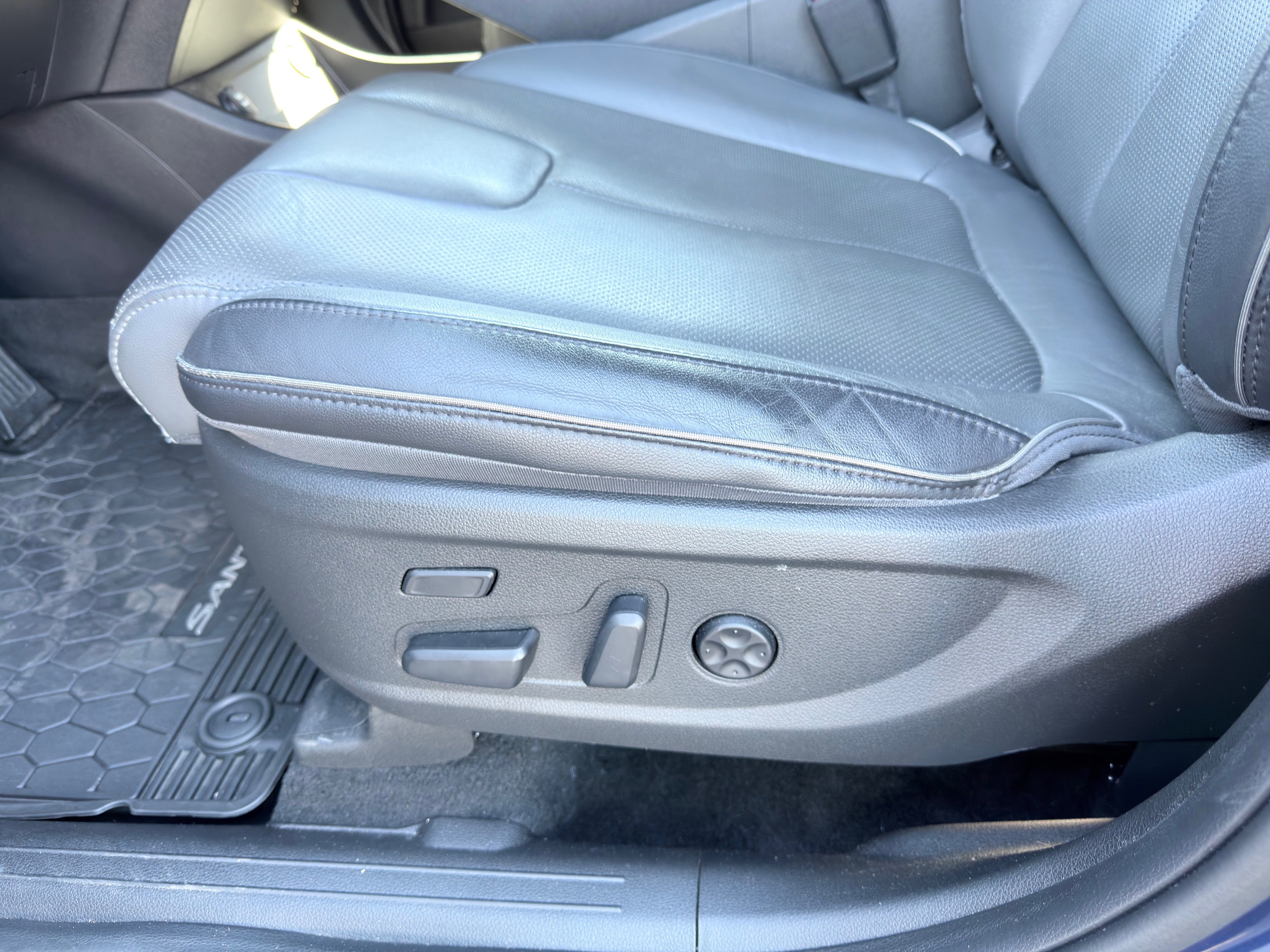 Used 2023 Hyundai Santa Fe Limited image 26