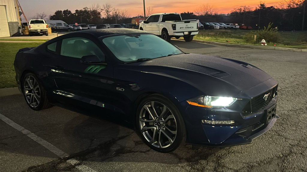 Used 2018 Ford Mustang GT Premium w/ Equipment Group 401A RWD image 27